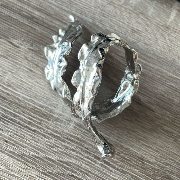 Statement leaf bracelet N201 - Picture 2 of 4